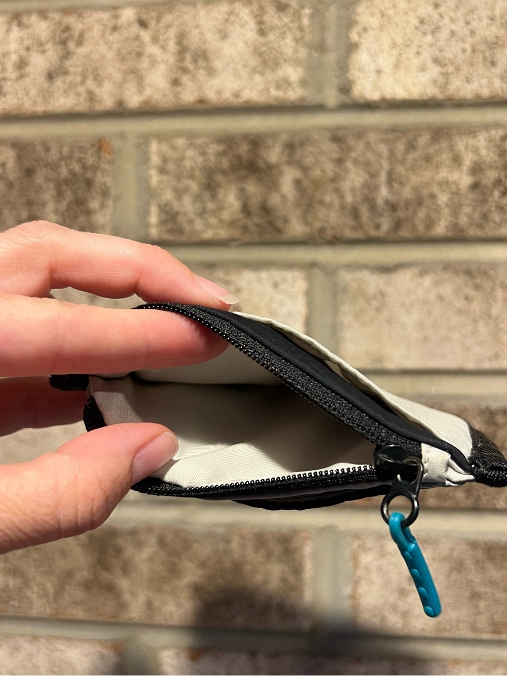 Lululemon True Identity Card Case - Picture 2 of 14